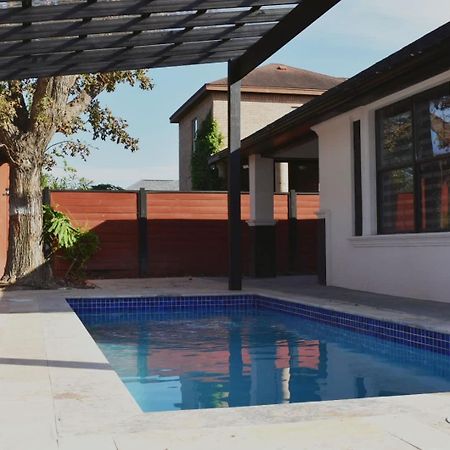 Pool House With Tesla Connection Near By Hospitals Villa McAllen Kültér fotó